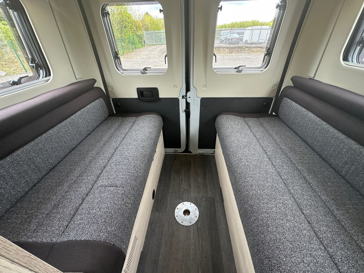 2022 | Autotrail Expedition 67 | 4 Berth | 4 Belts | 2184CC | 140BHP ...