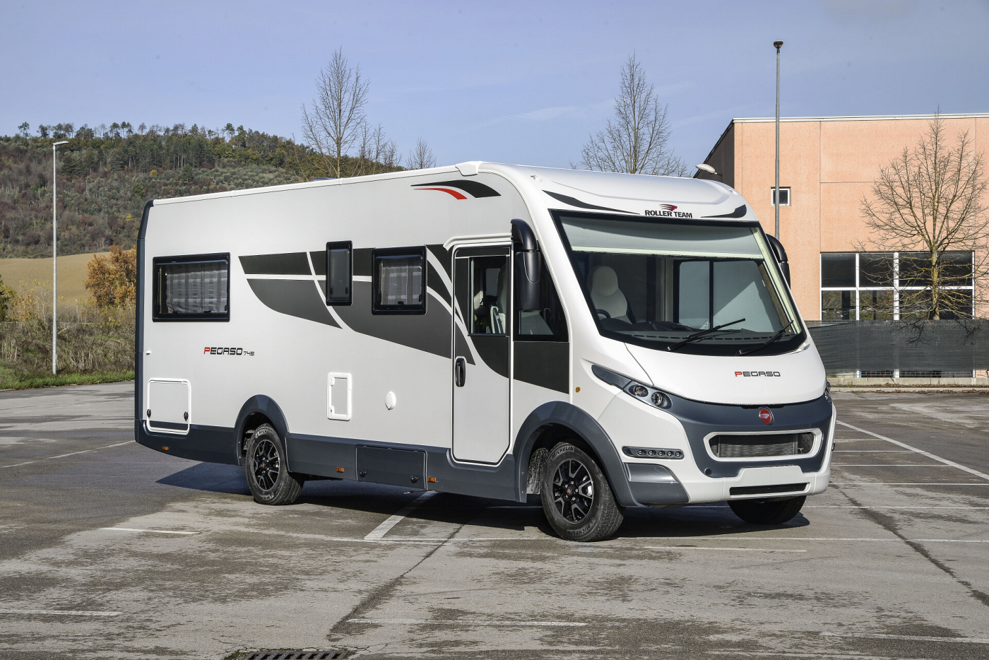 2023 Rollerteam Pegaso 745 Automatic 140BHP End Lounge 3500KG