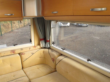  2008-autosleeper-wilton-for-sale-uc5738-38.jpg