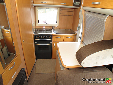  2009-autosleeper-nuevo-es-for-sale-uc5943-13.jpg