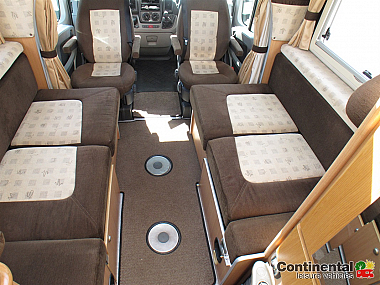  2009-autosleeper-nuevo-es-for-sale-uc5943-43.jpg