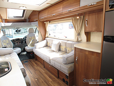  2010-autosleeper-cotswold-eb-for-sale-uc6007-3.jpg