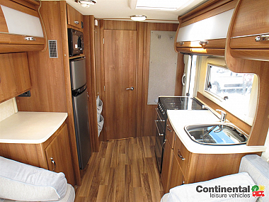  2010-autosleeper-cotswold-eb-for-sale-uc6007-37.jpg