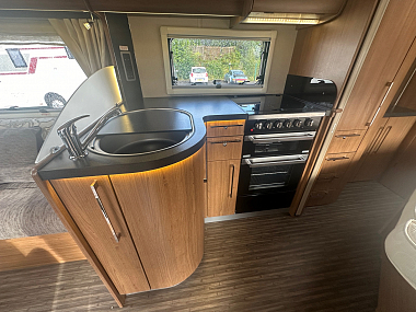  2014-autotrail-dakota-for-sale-uc6177-18.jpg