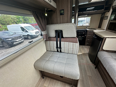  2016-autosleeper-broadway-ek-for-sale-uc6138-19.jpg