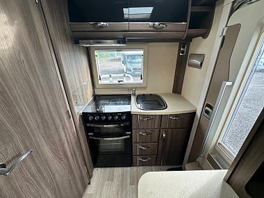  2016-autosleeper-broadway-ek-for-sale-uc6138-20.jpg