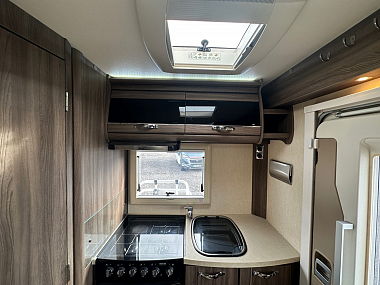  2016-autosleeper-broadway-ek-for-sale-uc6138-21.jpg