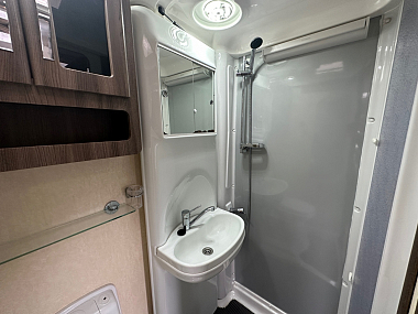  2016-autosleeper-broadway-ek-for-sale-uc6138-46.jpg