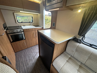  2017-autotrail-tribute-620-for-sale-ros307-20.jpg