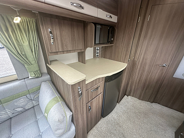  2019-autosleeper-broadway-eb-for-sale-uc6153-26.jpg