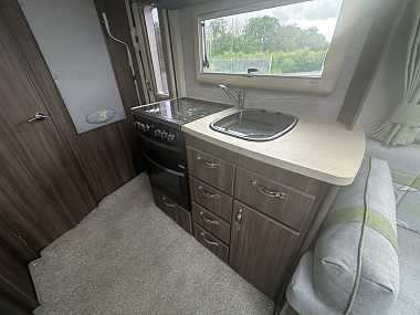  2019-autosleeper-broadway-eb-for-sale-uc6153-27.jpg