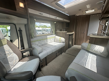  2019-autosleeper-broadway-eb-for-sale-uc6153-57.jpg