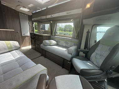  2019-autosleeper-broadway-eb-for-sale-uc6153-58.jpg