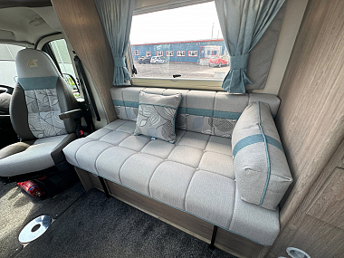  2019-autosleeper-nuevo-for-sale-uc6154-18.jpg