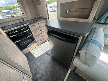  2019-autosleeper-nuevo-for-sale-uc6154-40.jpg