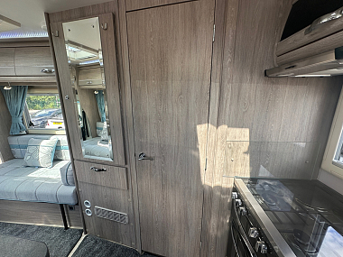  2019-autosleeper-nuevo-for-sale-uc6154-46.jpg