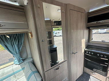  2019-autosleeper-nuevo-for-sale-uc6154-49.jpg