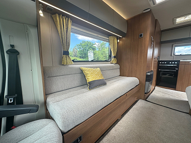  2019-autotrail-imala-615gt-for-sale-ros318-19.jpg