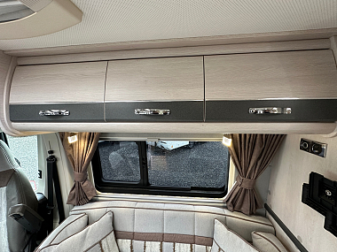  2020-autosleeper-kingham-for-sale-uc6193-10.jpg