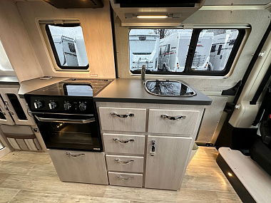  2020-autosleeper-kingham-for-sale-uc6193-30.jpg