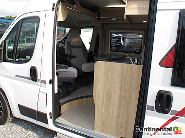  2020-elddis-autoquest-cv40-for-sale-uc5926-1.jpg