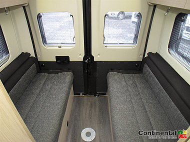  2021-autotrail-expedition-67-for-sale-uc5945-28.jpg