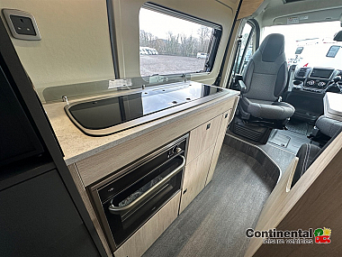  2023-autotrail-expedition-68-for-sale-ros337-34.jpg