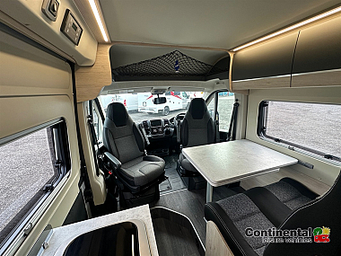  2023-autotrail-expedition-68-for-sale-ros337-35.jpg