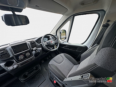  2023-autotrail-expedition-68-for-sale-ros337-9.jpg