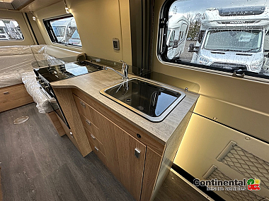  2025-autotrail-v-line-635-sport-for-sale-at5173-18.jpg