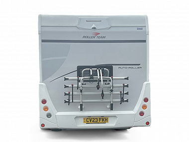  zfa25000002w18343-04-rear.jpg